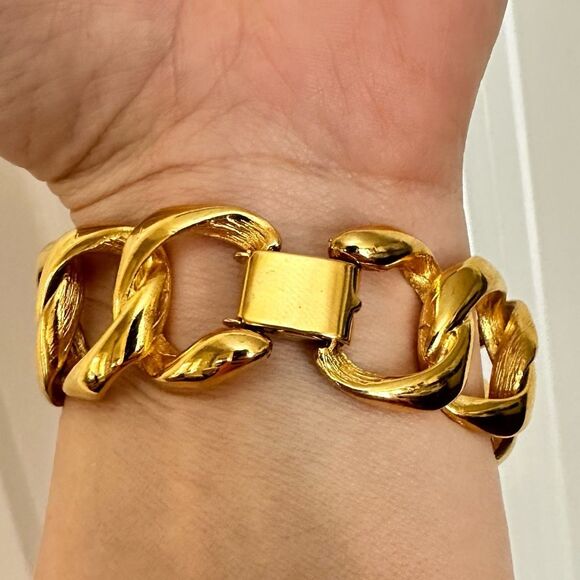 Vintage Chunky Gold tone Metal Link Bracelet 7” - Picture 6 of 8